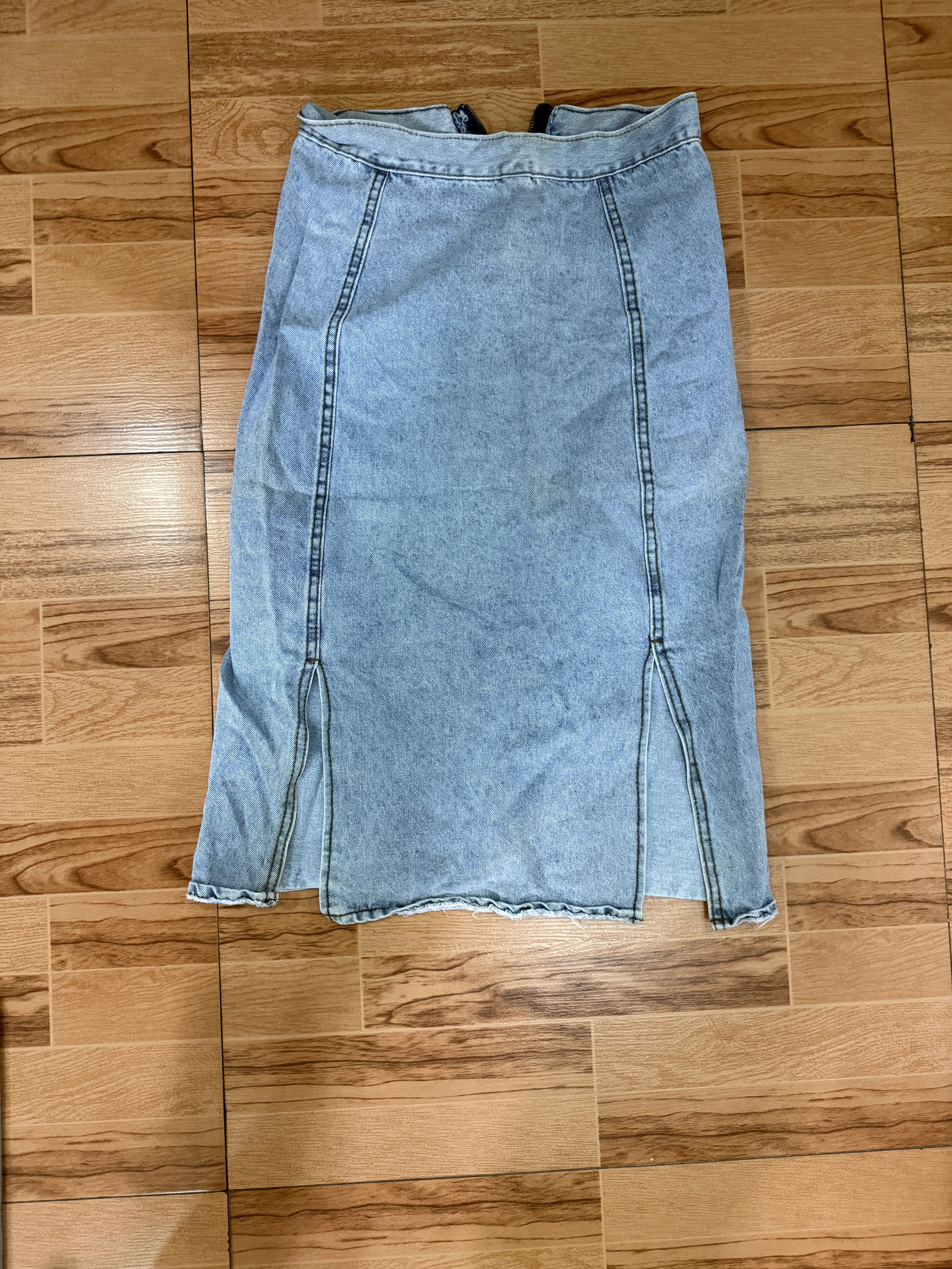 Chân váy jean xanh