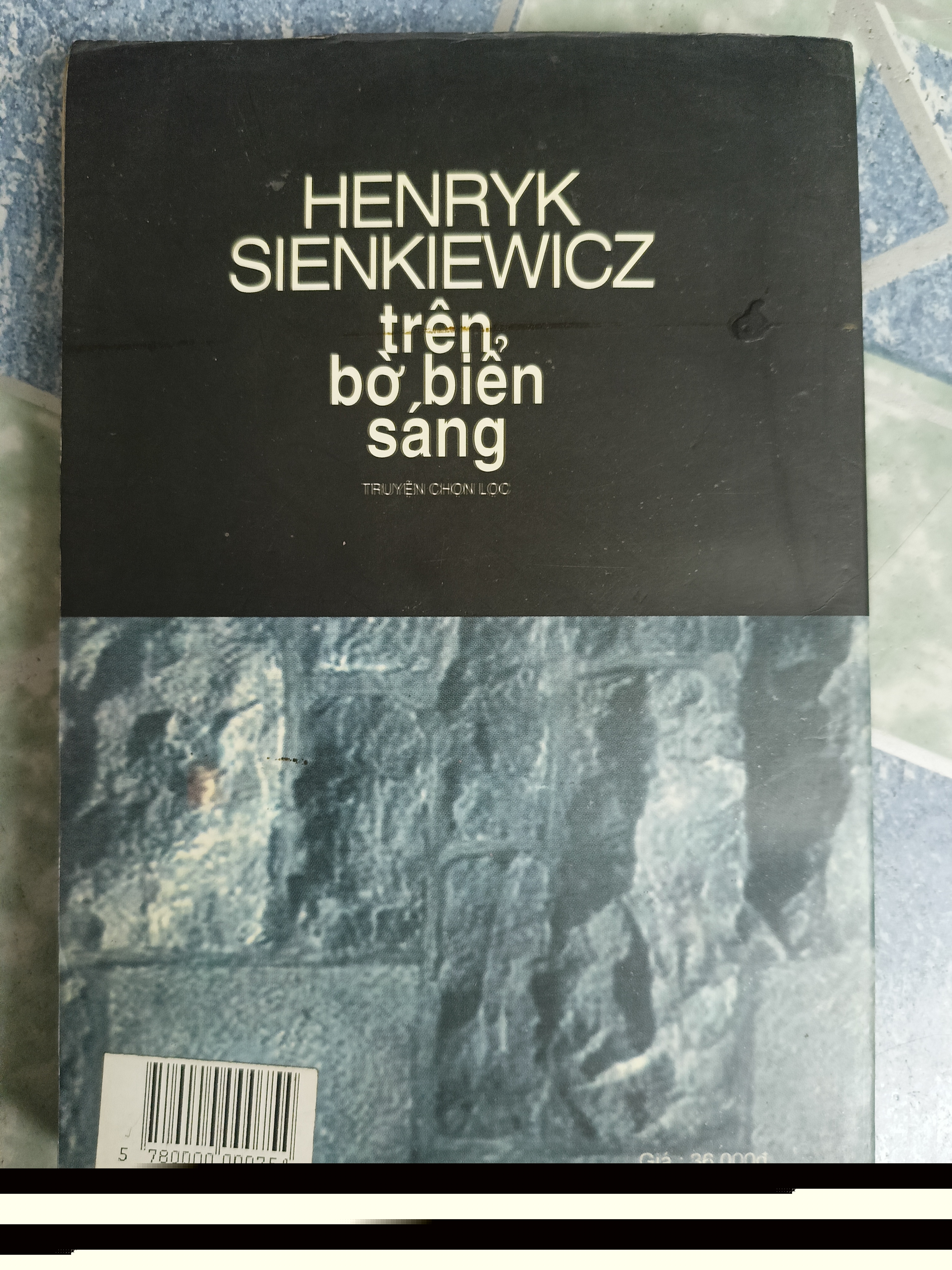 Trên bờ biển sáng - Henryk Siekiewicz 543470