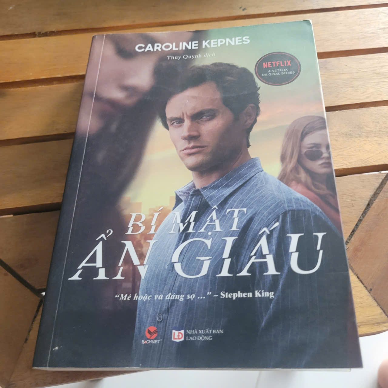 Bí mật ẩn giấu	Caroline Kepnes