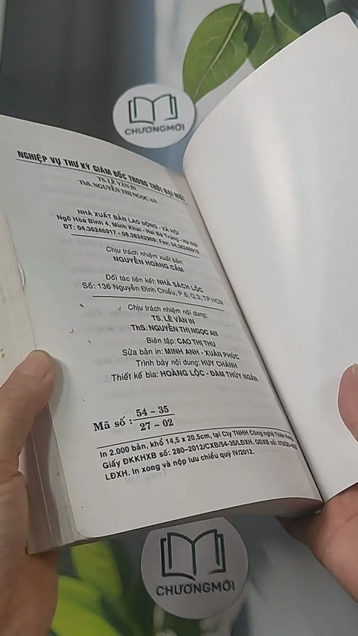 Nghiệp vụ thư ký giám đốc trong thời đại mới - TS Lê Văn In 688458