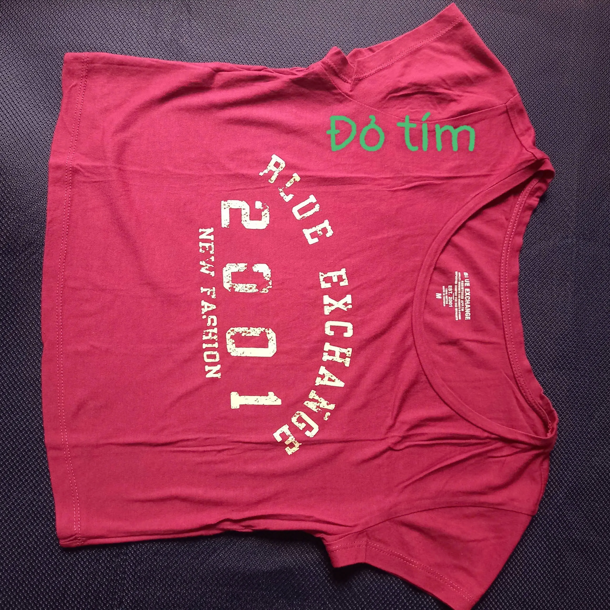 Áo cotton/ phông, cỡ M, sản phẩm của The Blue. 