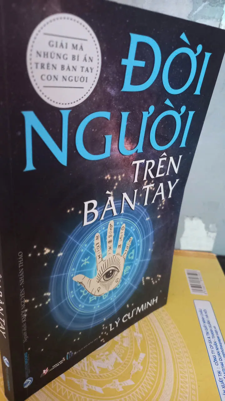 đời người trên bàn tay