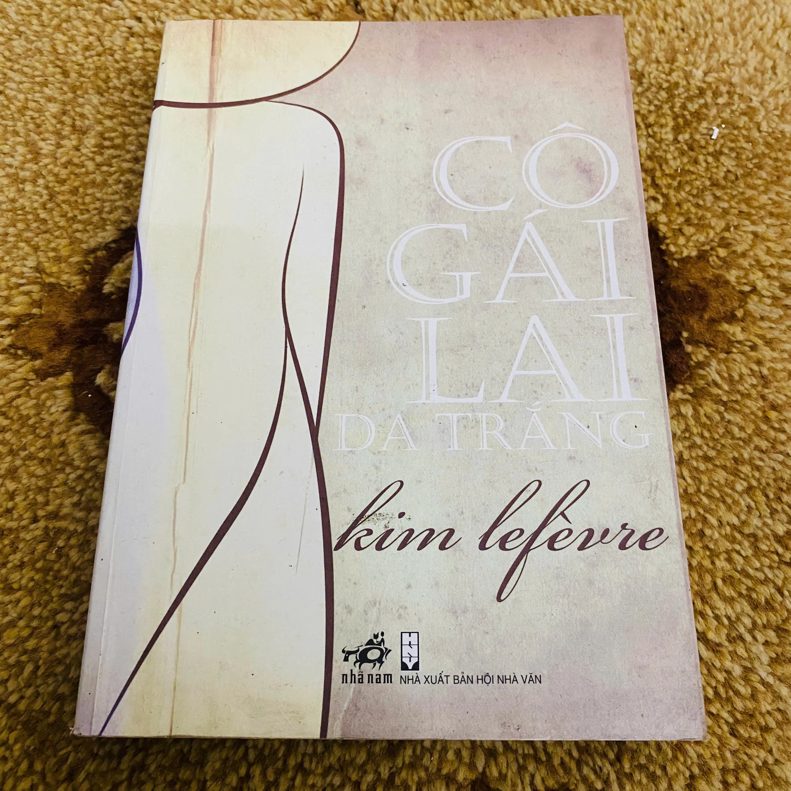 CÔ GÁI LAI DA TRẮNG - KIM LEFEVRE