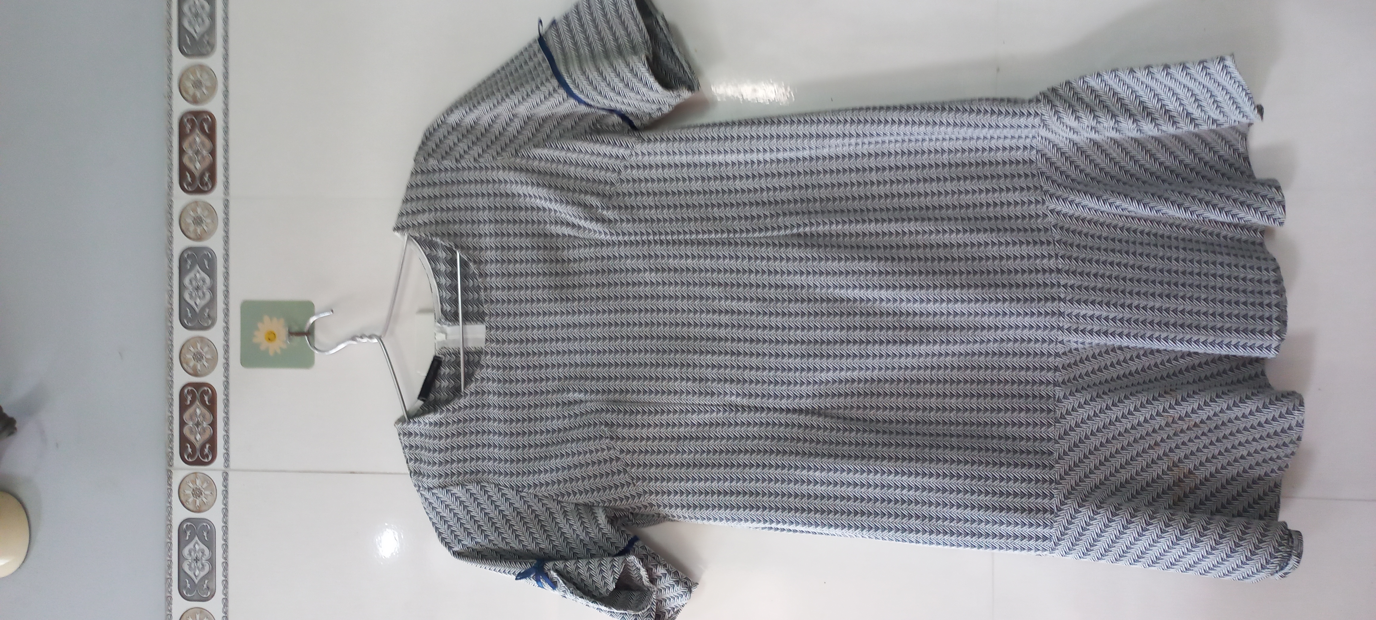 Đầm xám xanh dương, sizr L 50 đến 53 kg mặc đẹp mới 90%