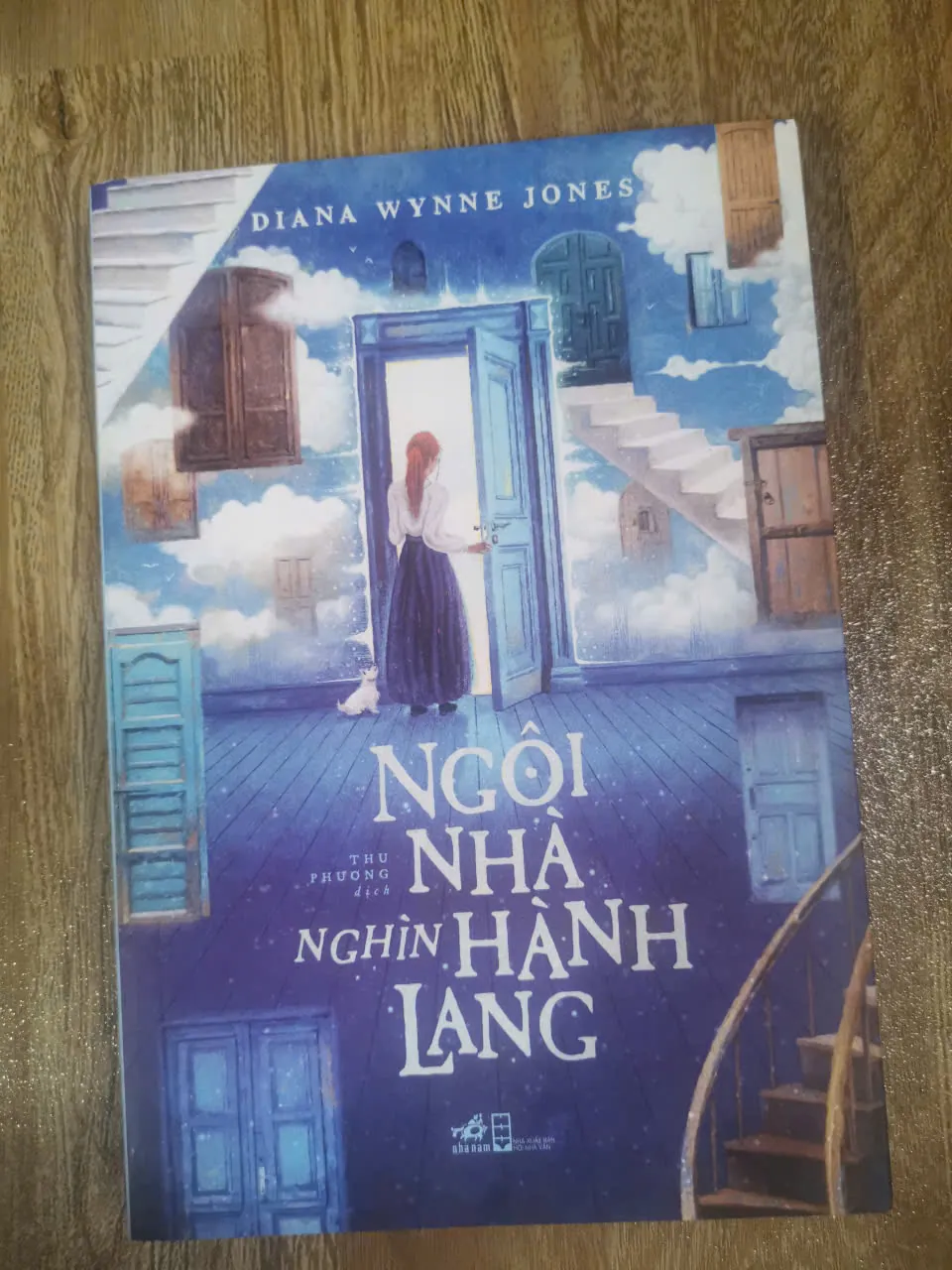 Ngôi Nhà Nghìn Hành Lang