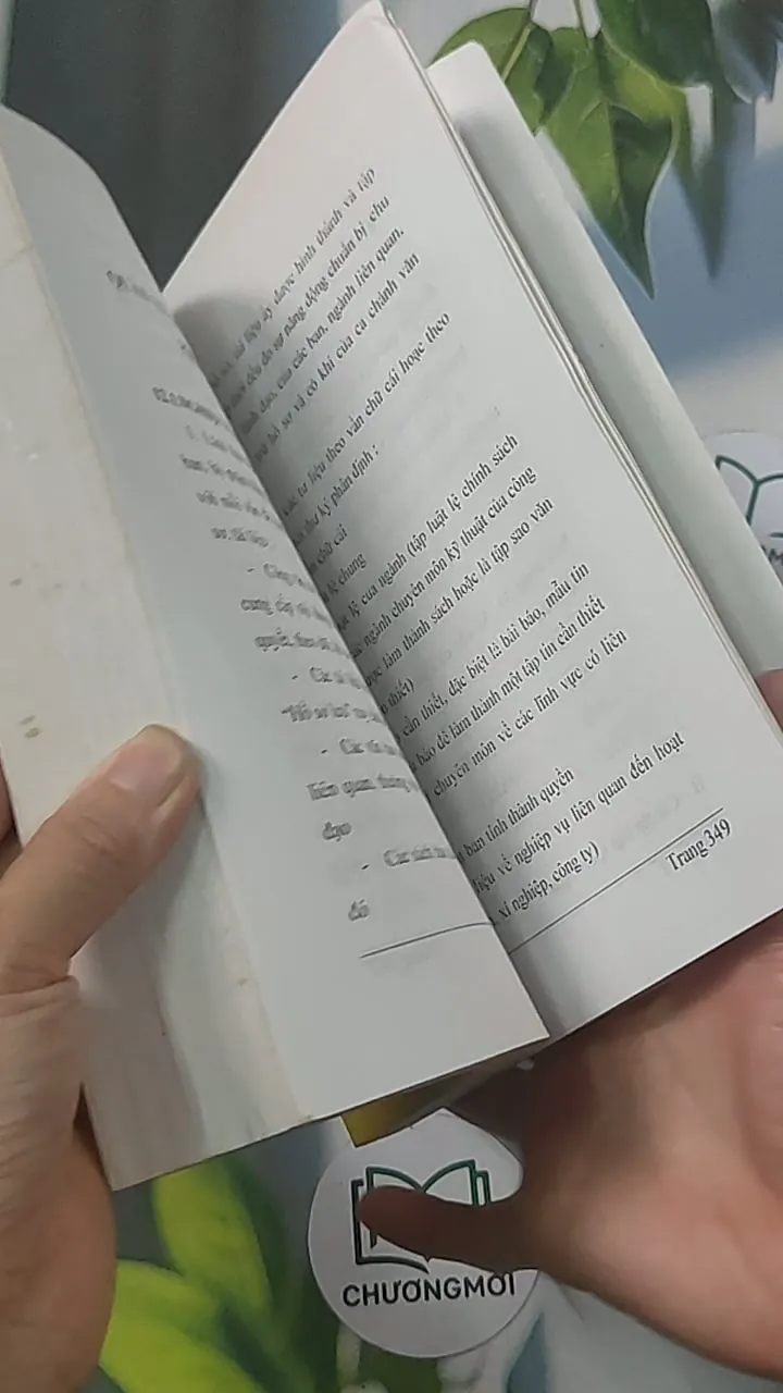 Nghiệp vụ thư ký giám đốc trong thời đại mới - TS Lê Văn In 688458