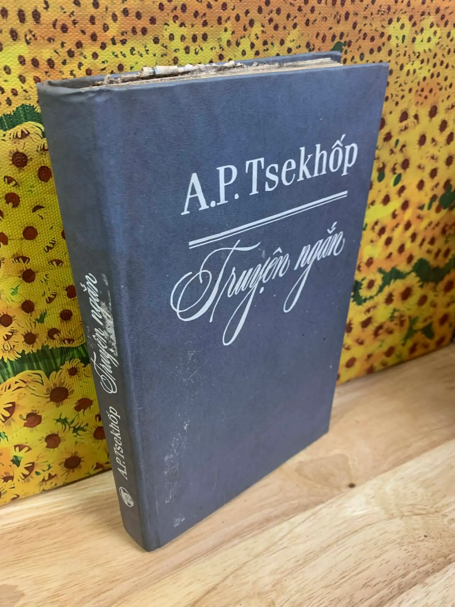 Sách tặng KÈM cho khách CÓ ĐƠN (mỗi đơn có thể chọn 1 cuốn) - Chekhov Truyện Ngắn